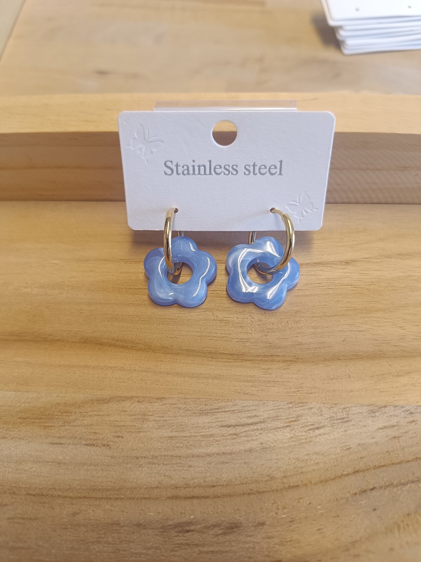 Boucles d'oreille bleu brillant