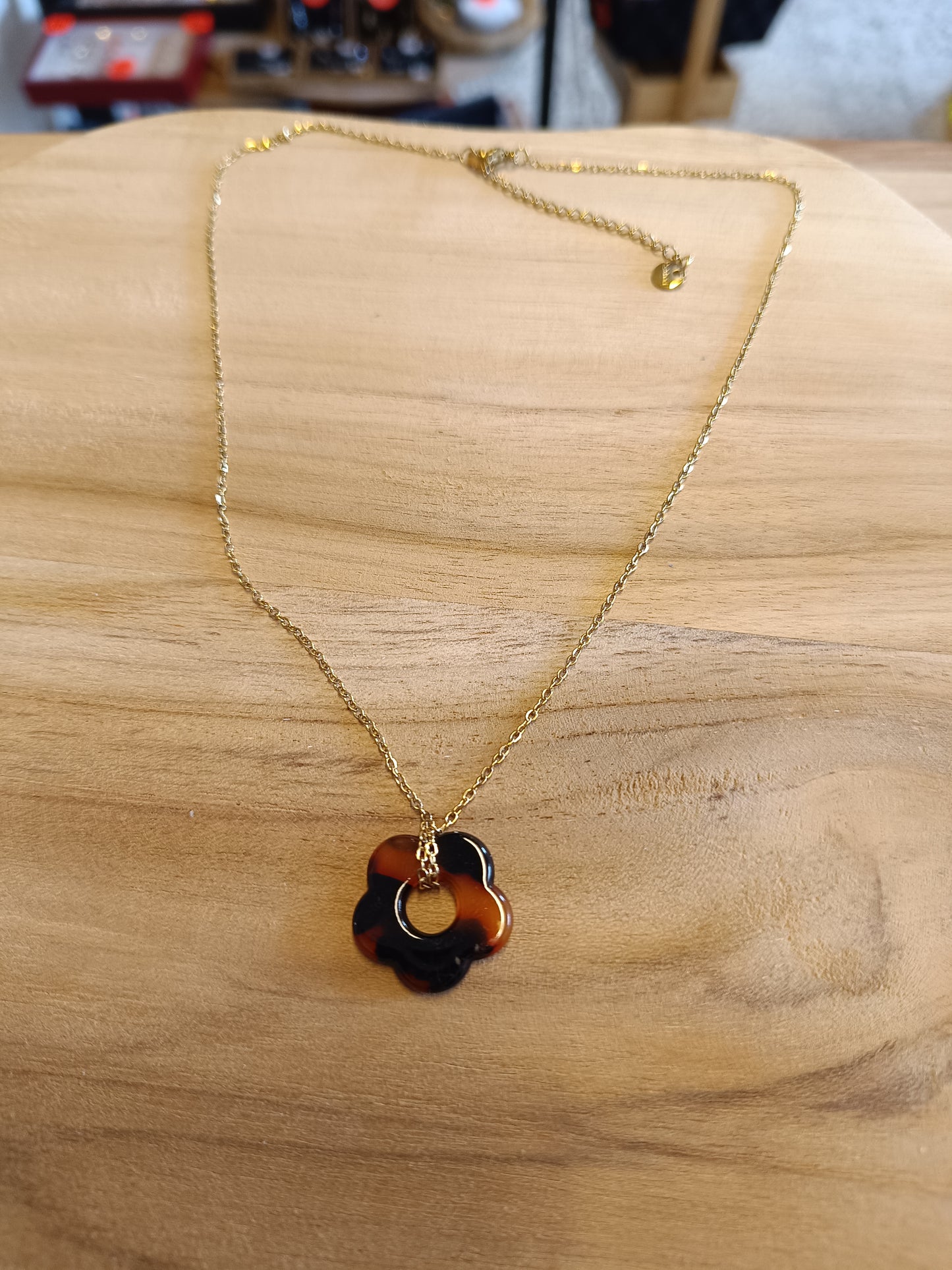 Collier fleur noir / rouge