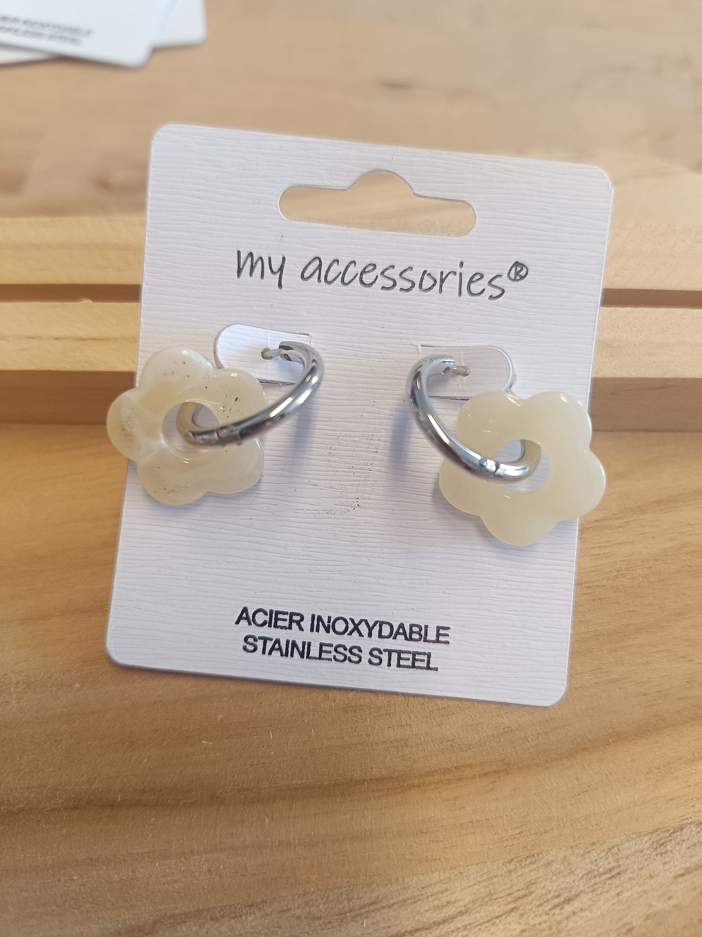 Boucles d'oreilles blanc