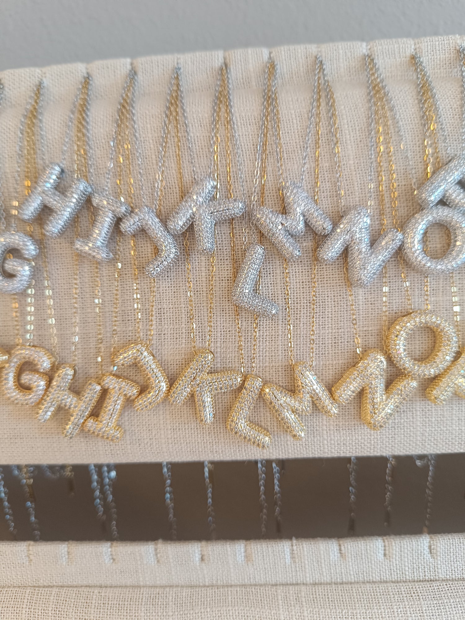 Collier lettre initial strassé