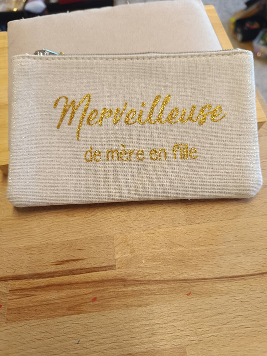 Merveilleuse de mère en fille