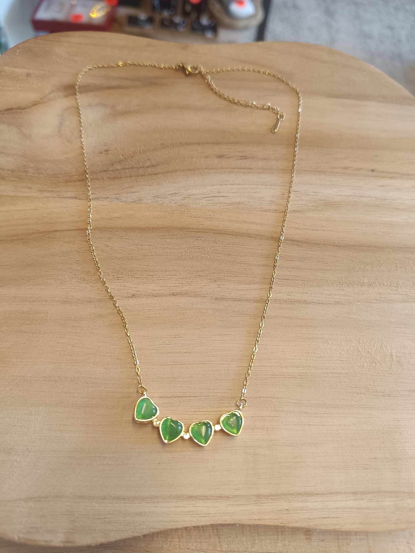 Collier doré trèfle vert