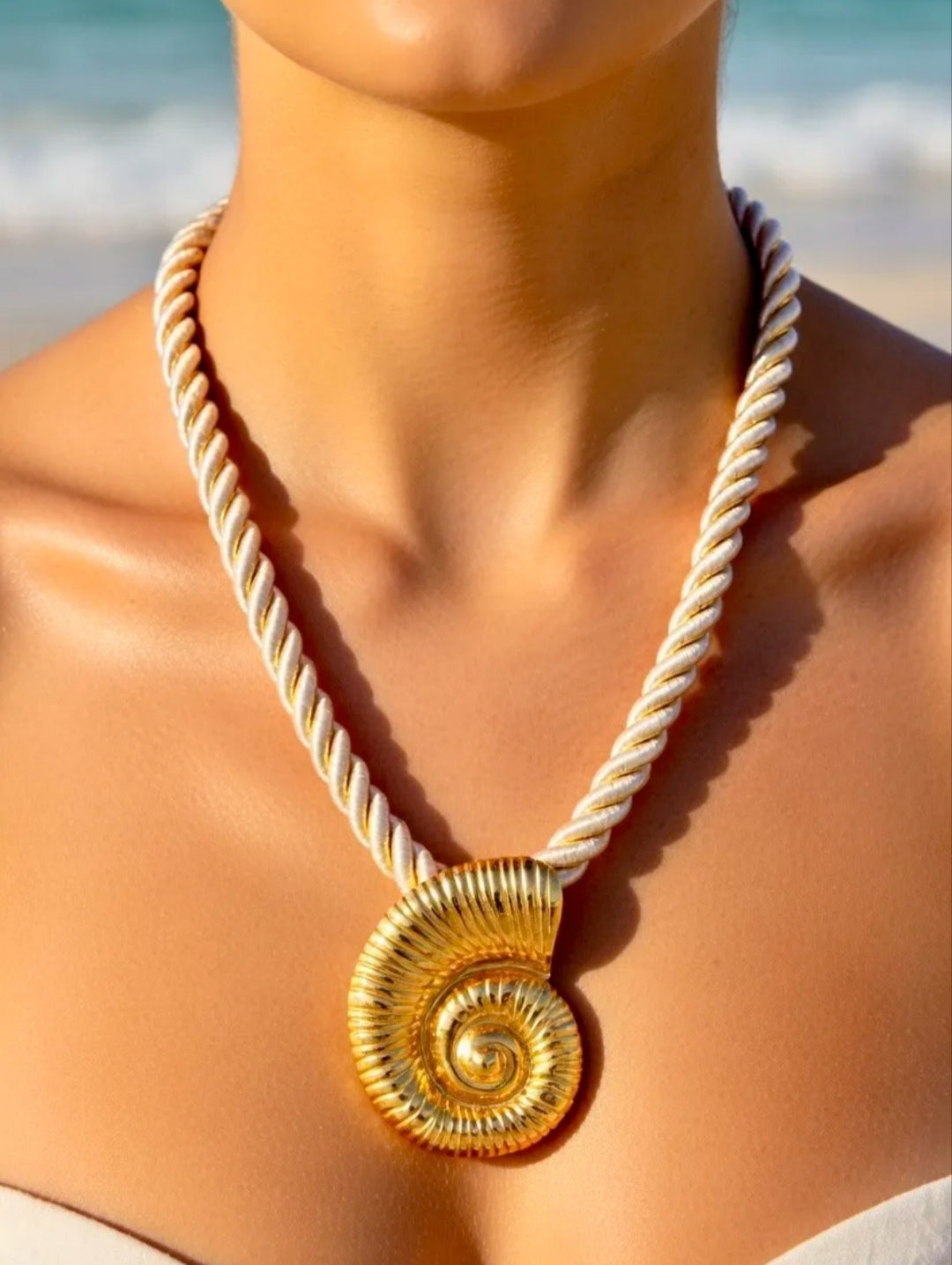 Collier coquillage